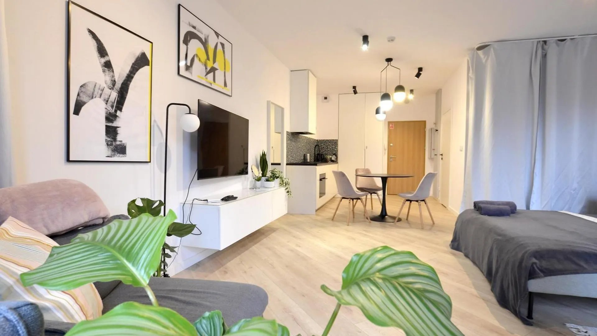 Private Parking, Secure Building - Central Apartments Old Town & Main Station Gdańsk