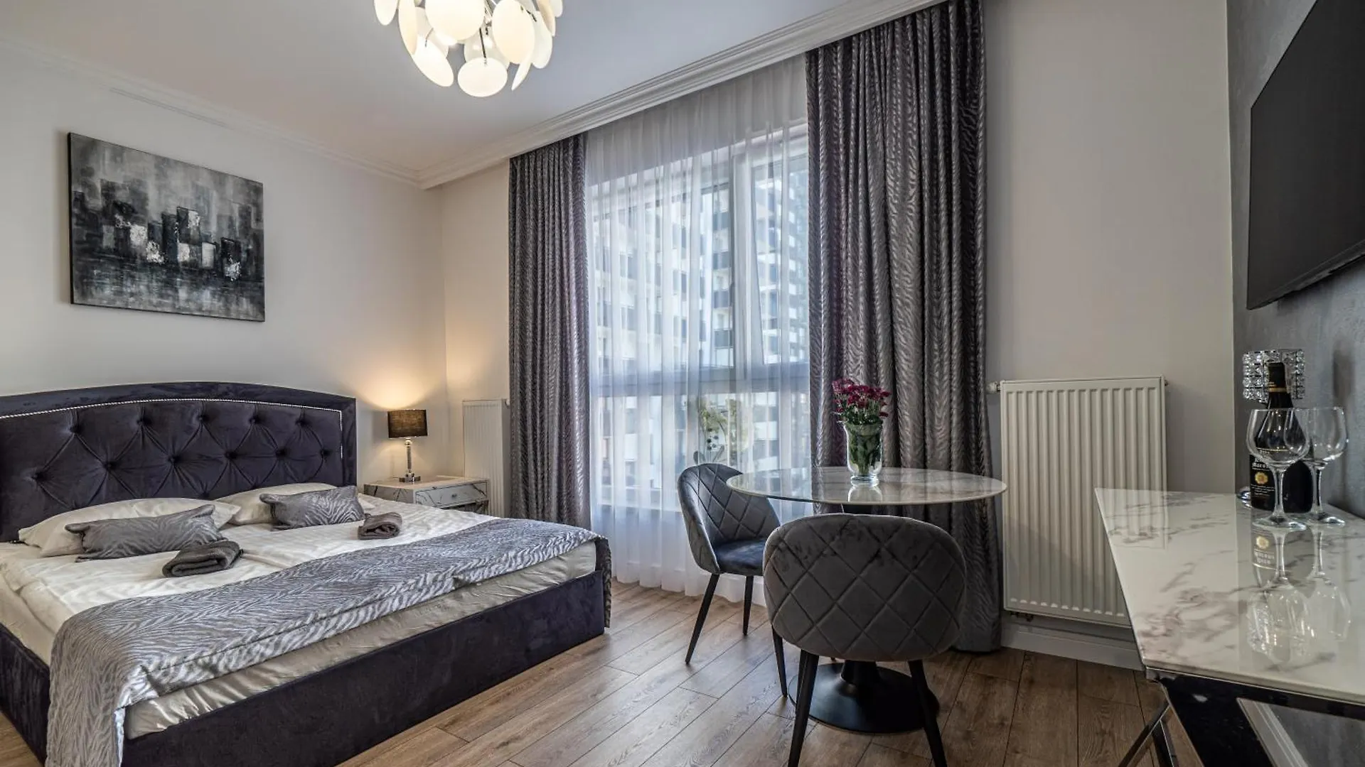 Private Parking, Secure Building - Central Apartments Old Town & Main Station Gdańsk