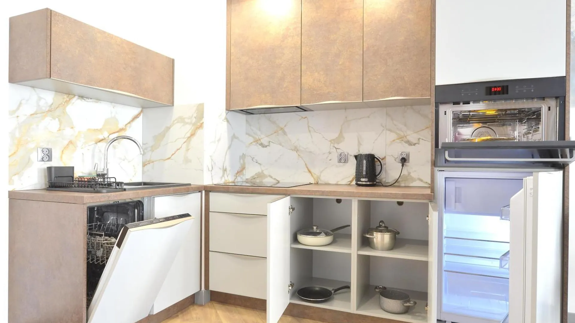 Private Parking, Secure Building - Central Apartments Old Town & Main Station Gdańsk