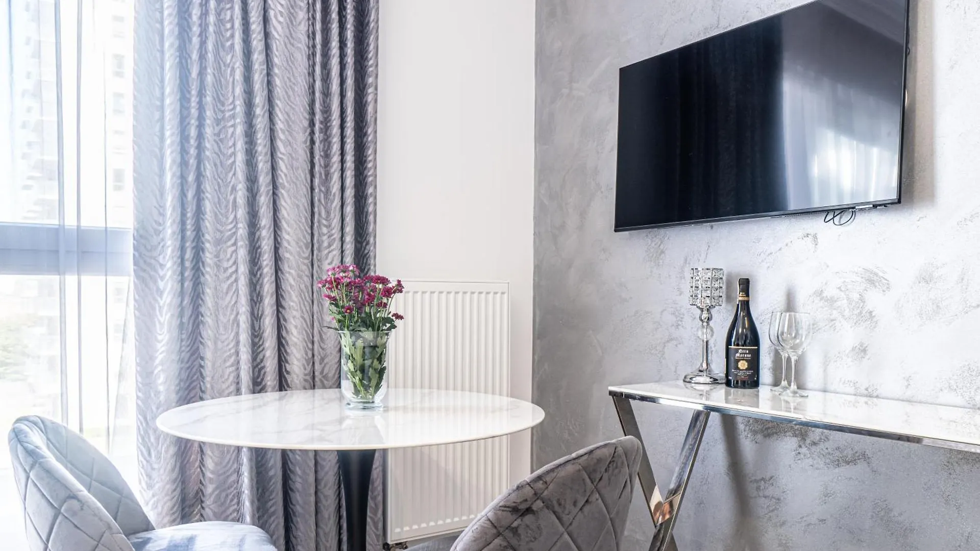 Private Parking, Secure Building - Central Apartments Old Town & Main Station Gdaňsk