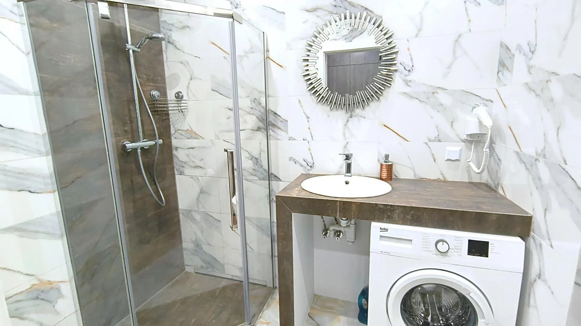 Private Parking, Secure Building - Central Apartments Old Town & Main Station Gdaňsk